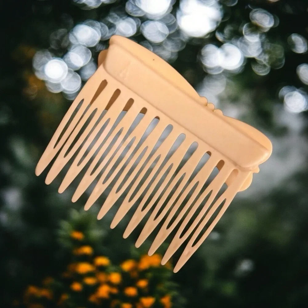 1980’s Dainty Cream Colored French Hair‎ Comb, Minimalist, Deadstock Vintage